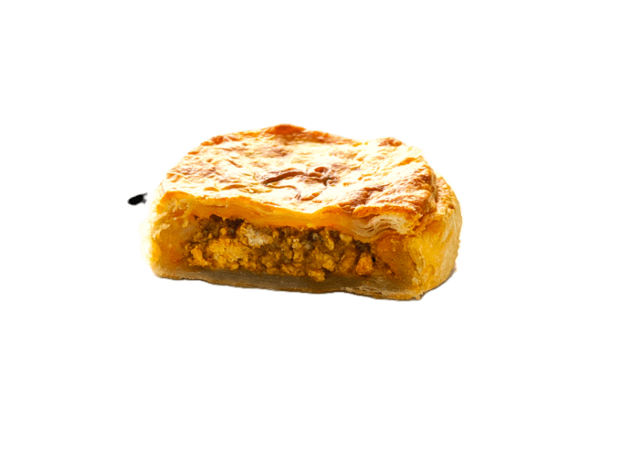 熊本の幻の地鶏｜天草大王を贅沢に使った　天草大王バターチキンカレーパイ